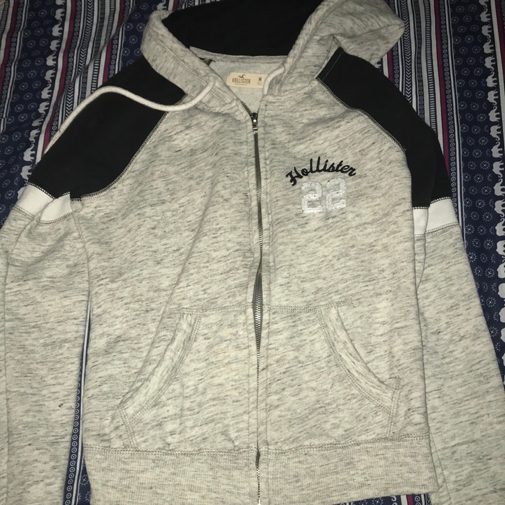 Hollister sweater